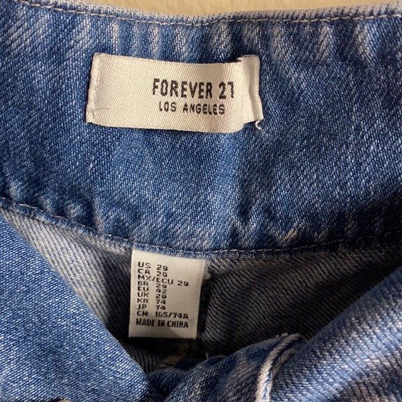 Shorts - Picture 2 of 3